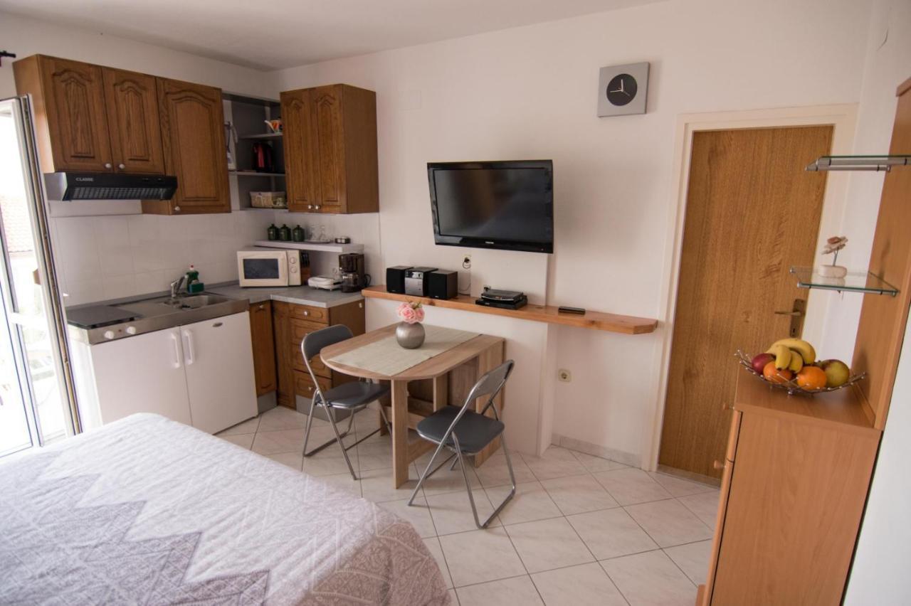 Studio Mali Raj Супетар Экстерьер фото